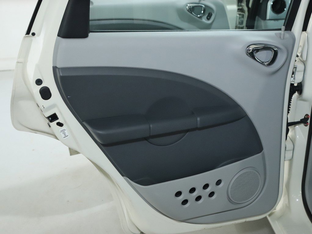 Used 2007 Chrysler PT Cruiser image 24