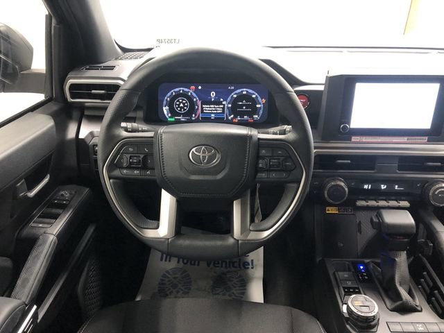 Used 2025 Toyota 4Runner TRD Off-Road image 15