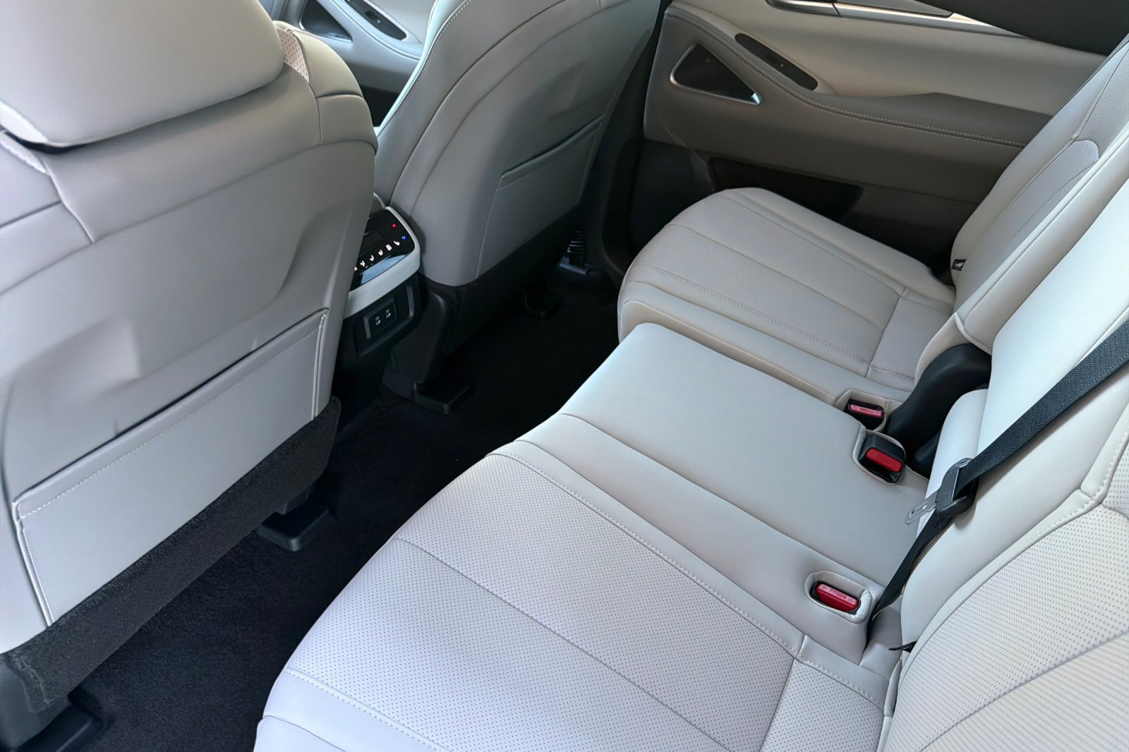 New 2027 INFINITI QX60 Luxe w/ Cargo Package AWD/4WD image 14