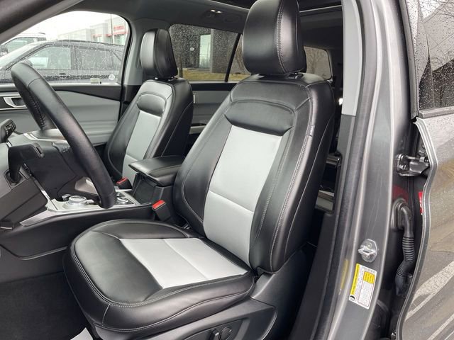 Used 2023 Ford Explorer XLT w/ Equipment Group 202A image 15