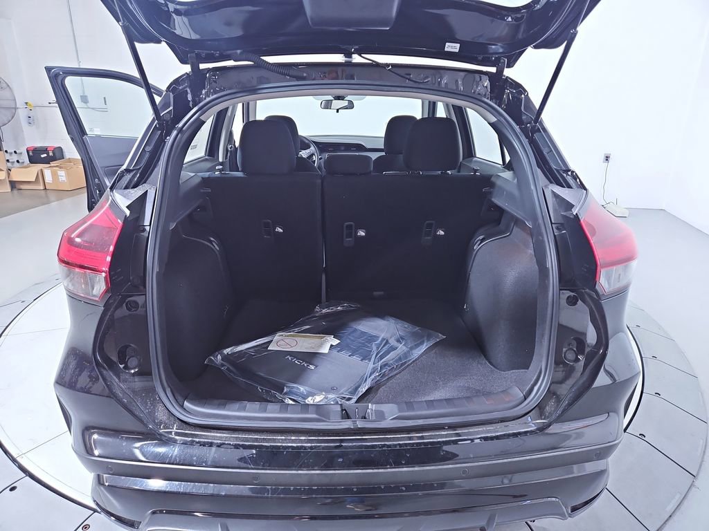New 2025 Nissan Kicks Play S image 22