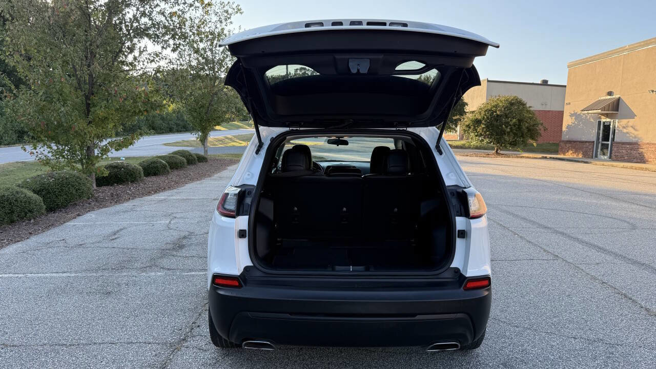 Used 2019 Jeep Cherokee Latitude Plus image 5