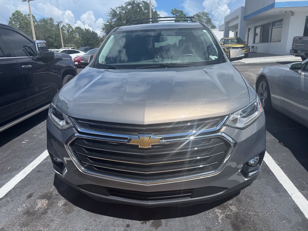 Used 2019 Chevrolet Traverse LT FWD image 2