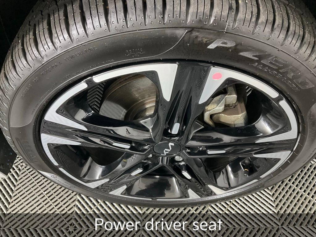 Used 2023 Kia K5 GT-Line w/ GT-Line Premium Package image 12