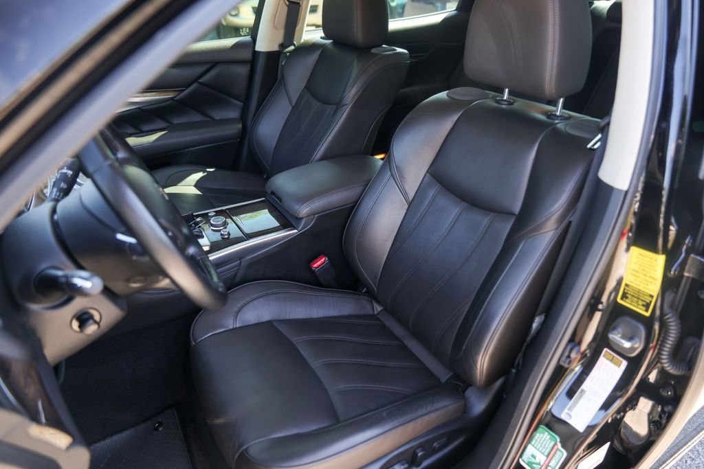 Used 2016 INFINITI Q70 L 3.7 w/ Deluxe Touring Package image 7