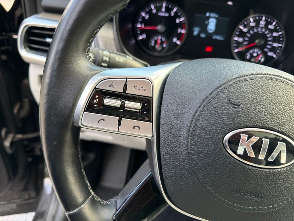 Certified 2021 Kia Telluride EX w/ Towing Package AWD/4WD image 17
