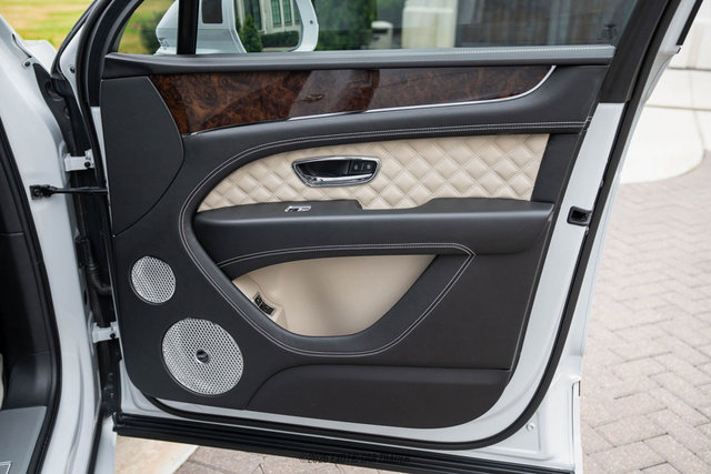 Used 2022 Bentley Bentayga Speed image 91