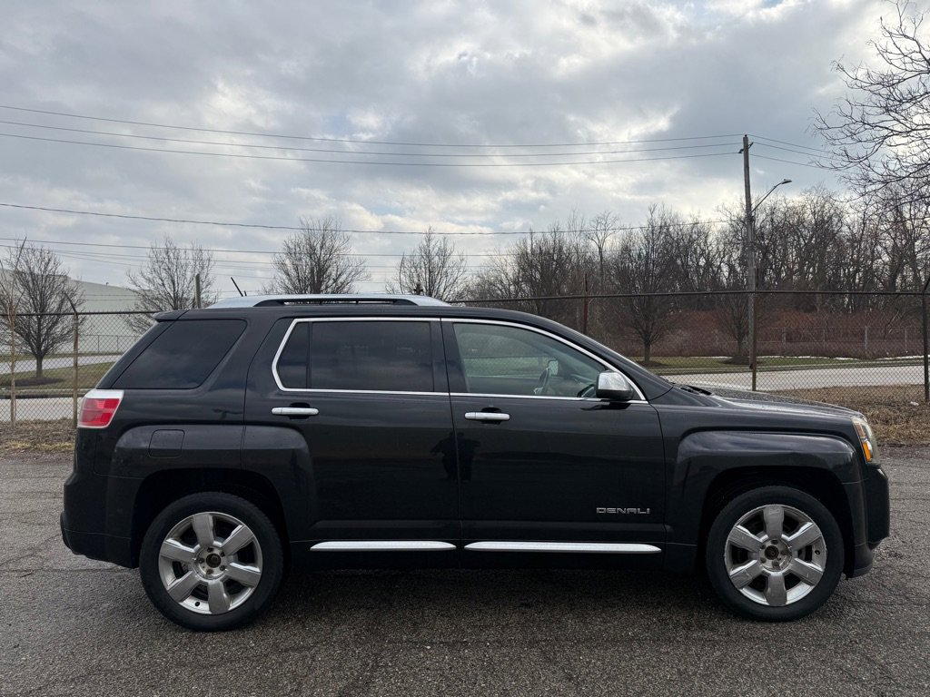 Used 2014 GMC Terrain Denali w/ LPO, Protection Package AWD/4WD image 2
