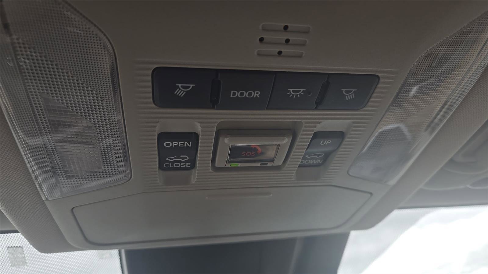 Used 2022 Toyota RAV4 XLE w/ Convenience Package image 28