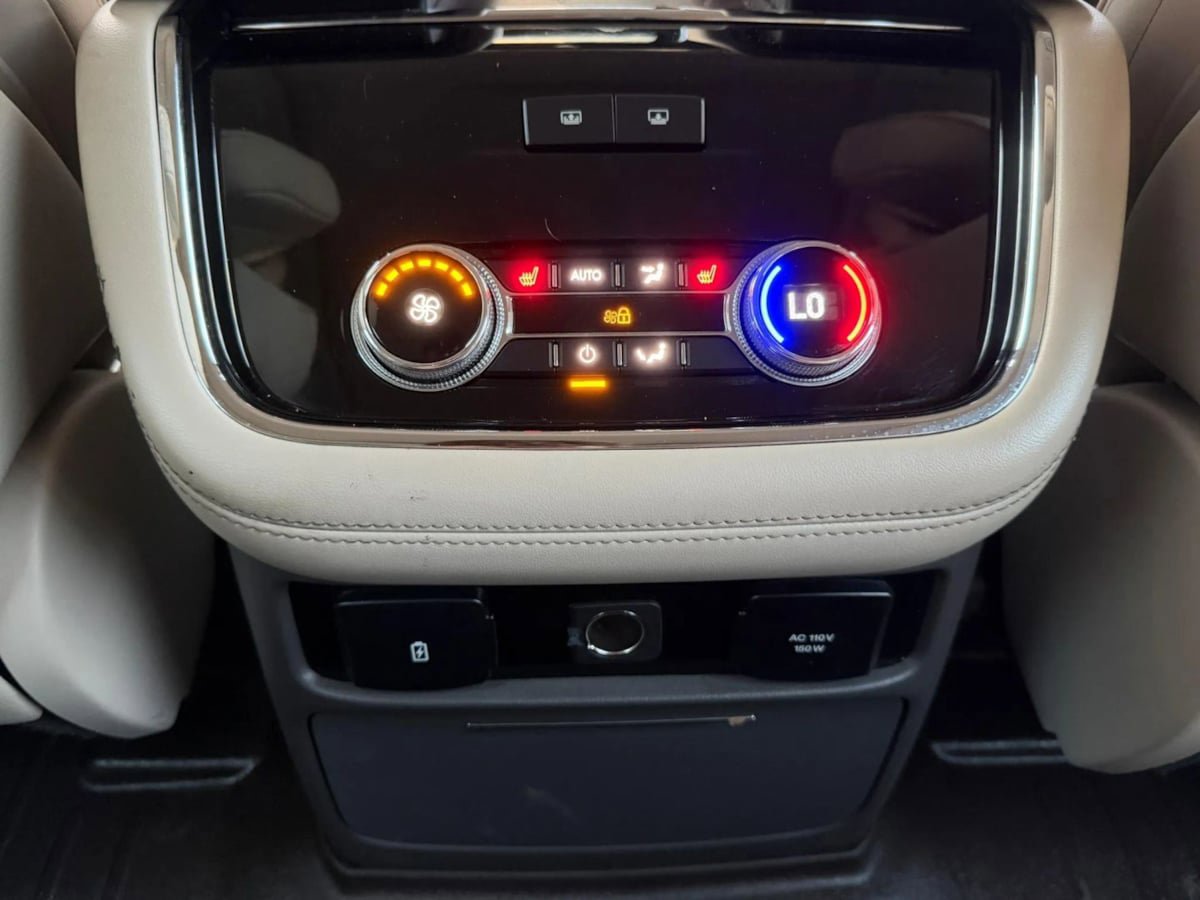 Used 2019 Lincoln Navigator Reserve AWD/4WD image 51