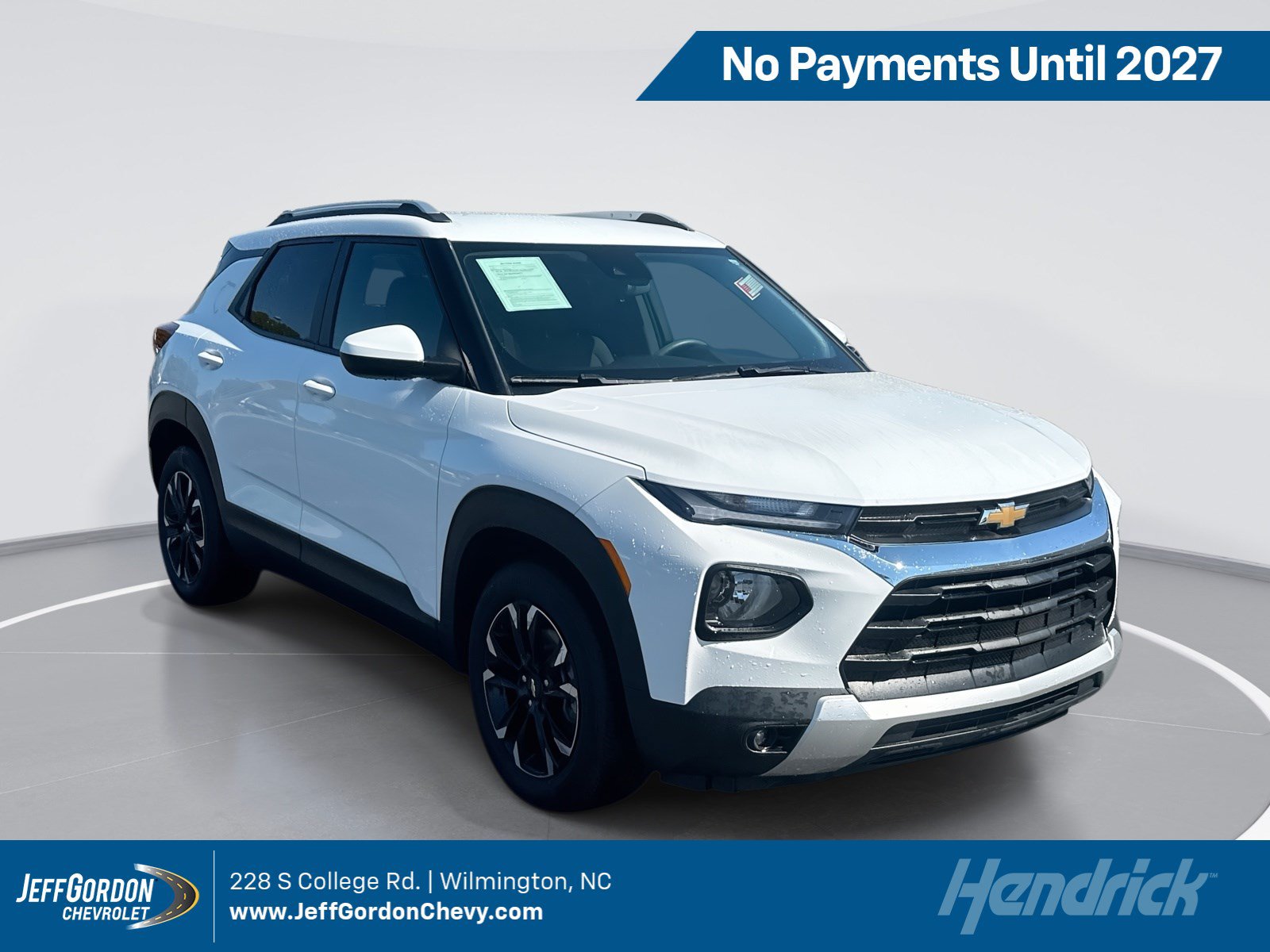 Used 2023 Chevrolet TrailBlazer LT FWD image 1