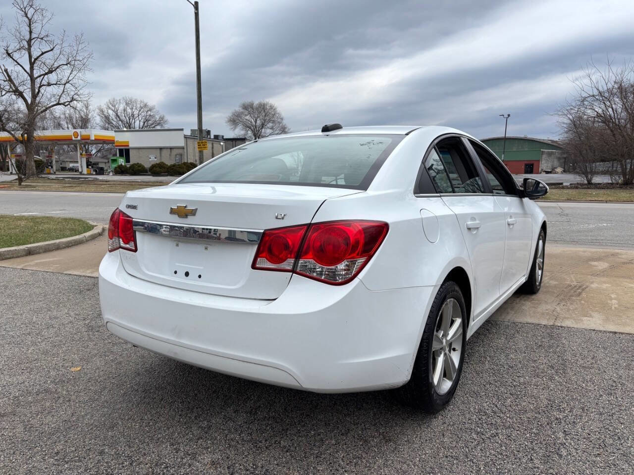 Used 2015 Chevrolet Cruze LT image 17