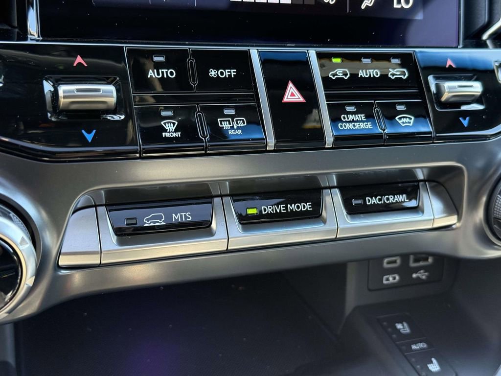 Used 2023 Lexus LX 600 4WD w/ Appearance Package image 27