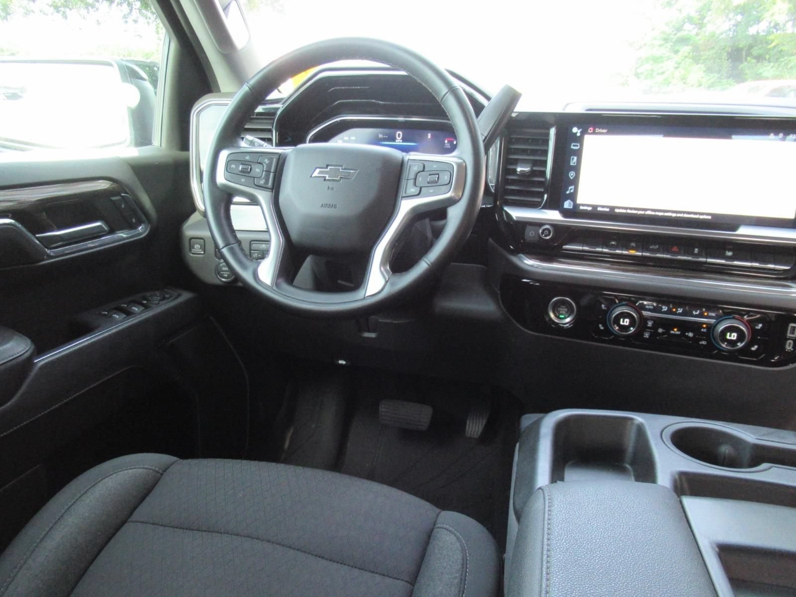 Used 2023 Chevrolet Silverado 1500 RST AWD/4WD image 13