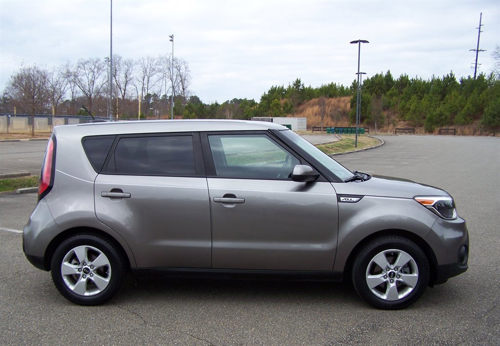 Used 2019 Kia Soul FWD image 5