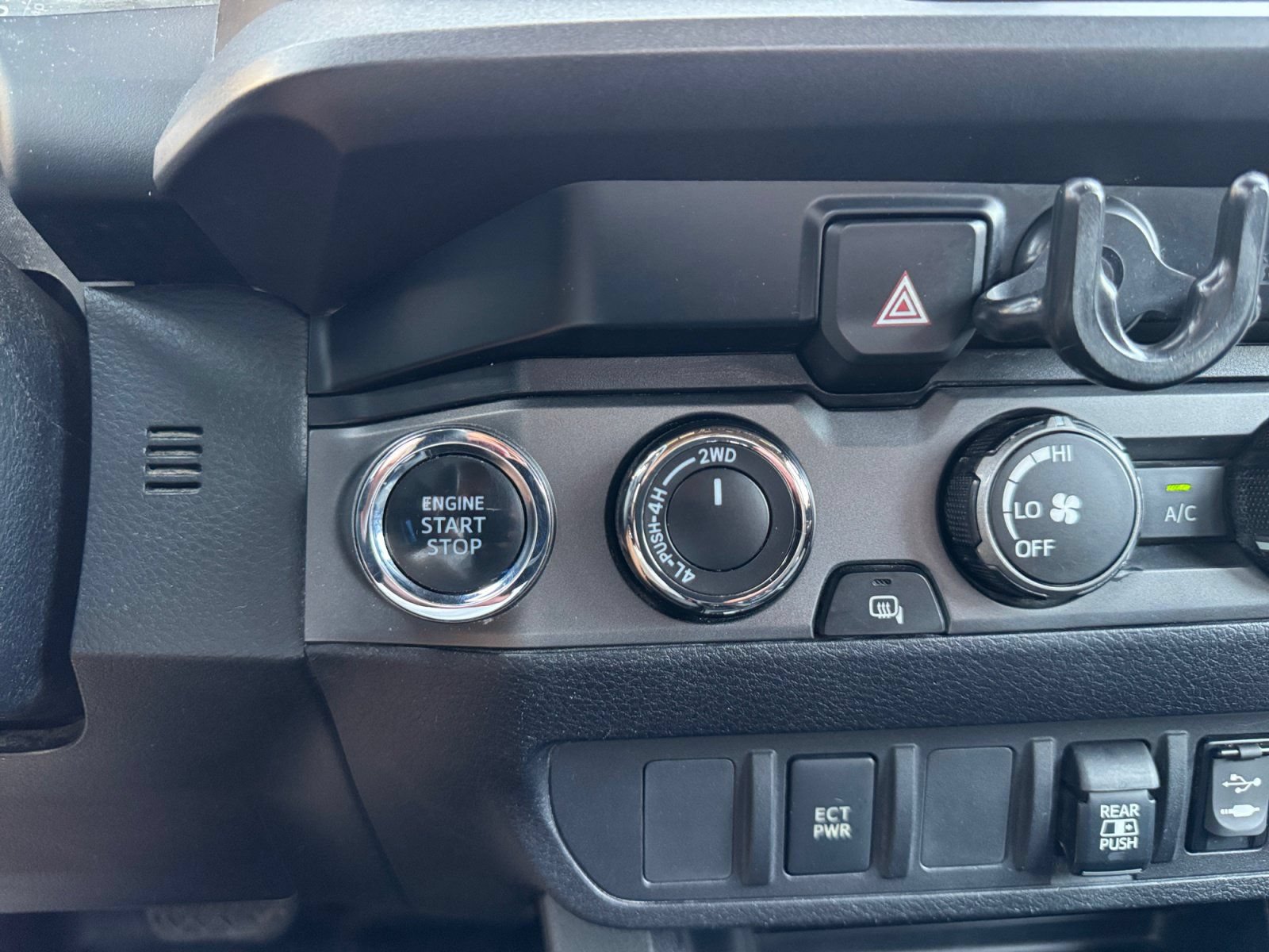 Used 2019 Toyota Tacoma TRD Off-Road AWD/4WD image 22
