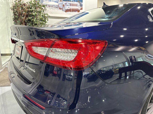 Used 2018 Maserati Quattroporte S GranSport RWD image 33
