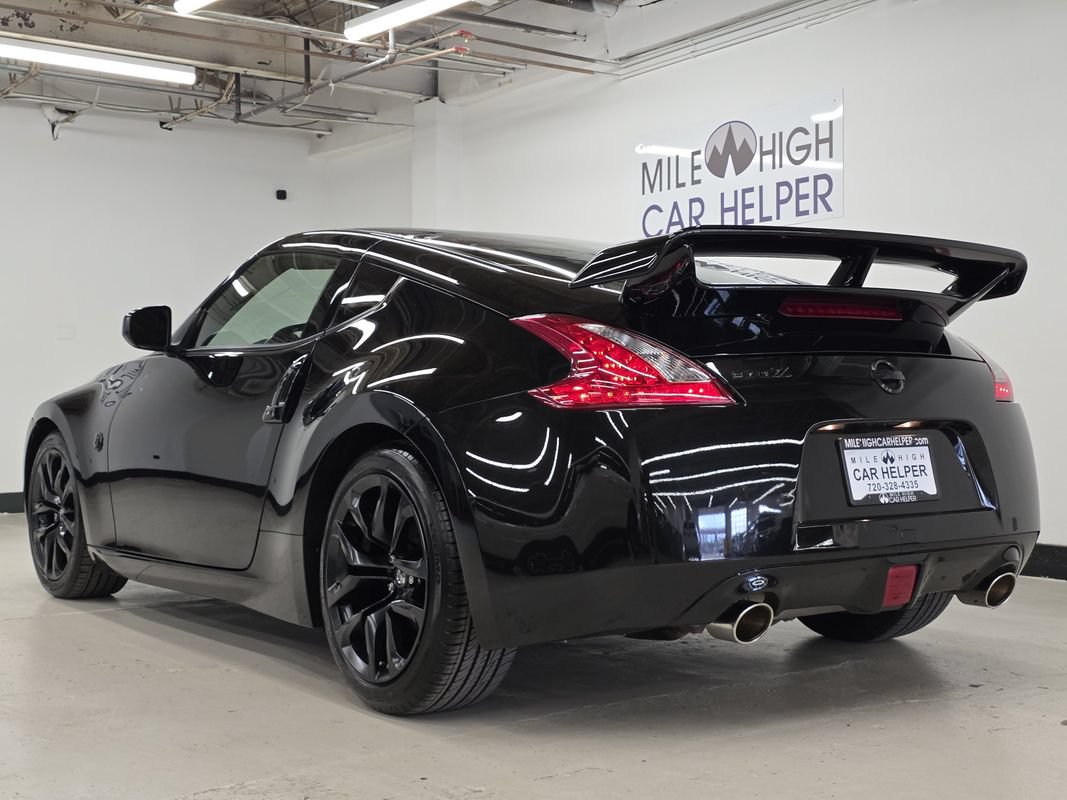 Used 2017 Nissan 370Z Coupe RWD image 12