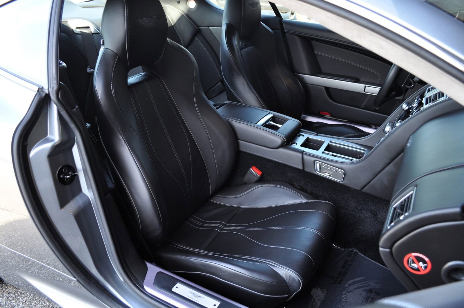 Used 2012 Aston Martin Virage Coupe RWD image 37