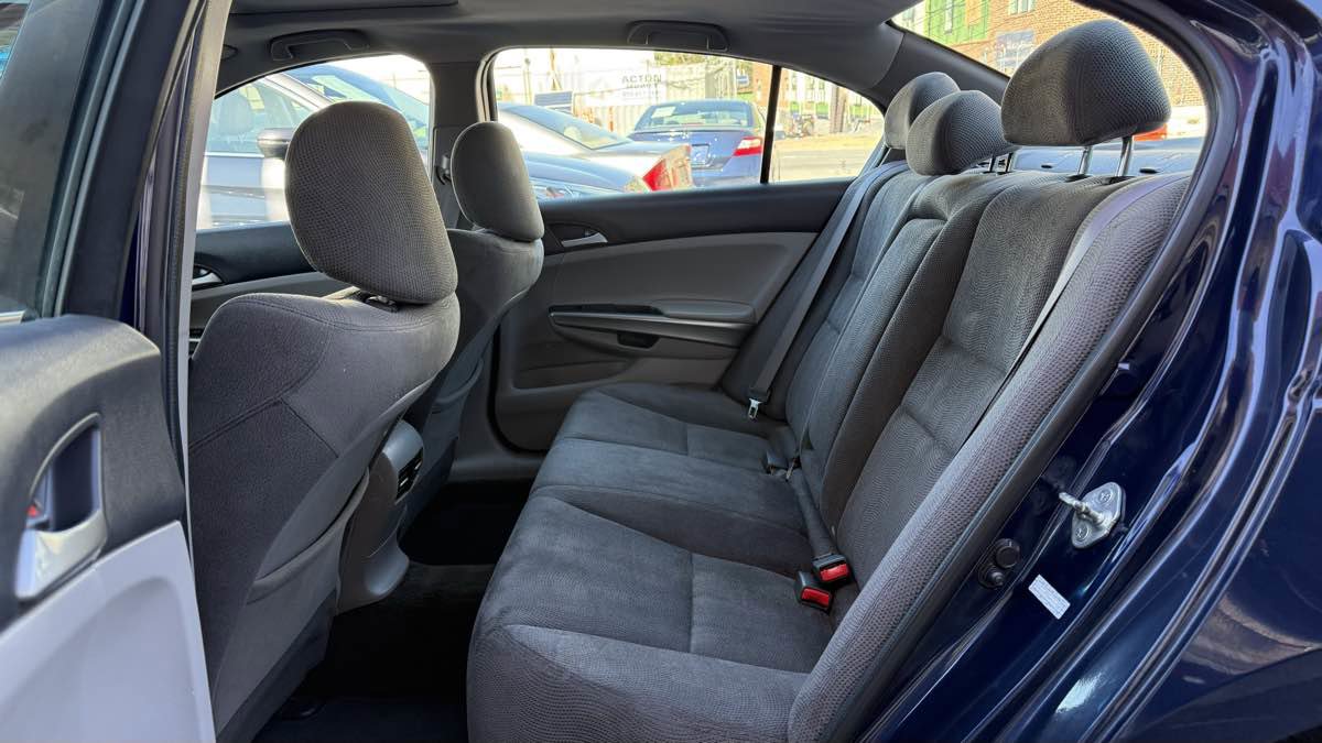 Used 2010 Honda Accord EX image 11