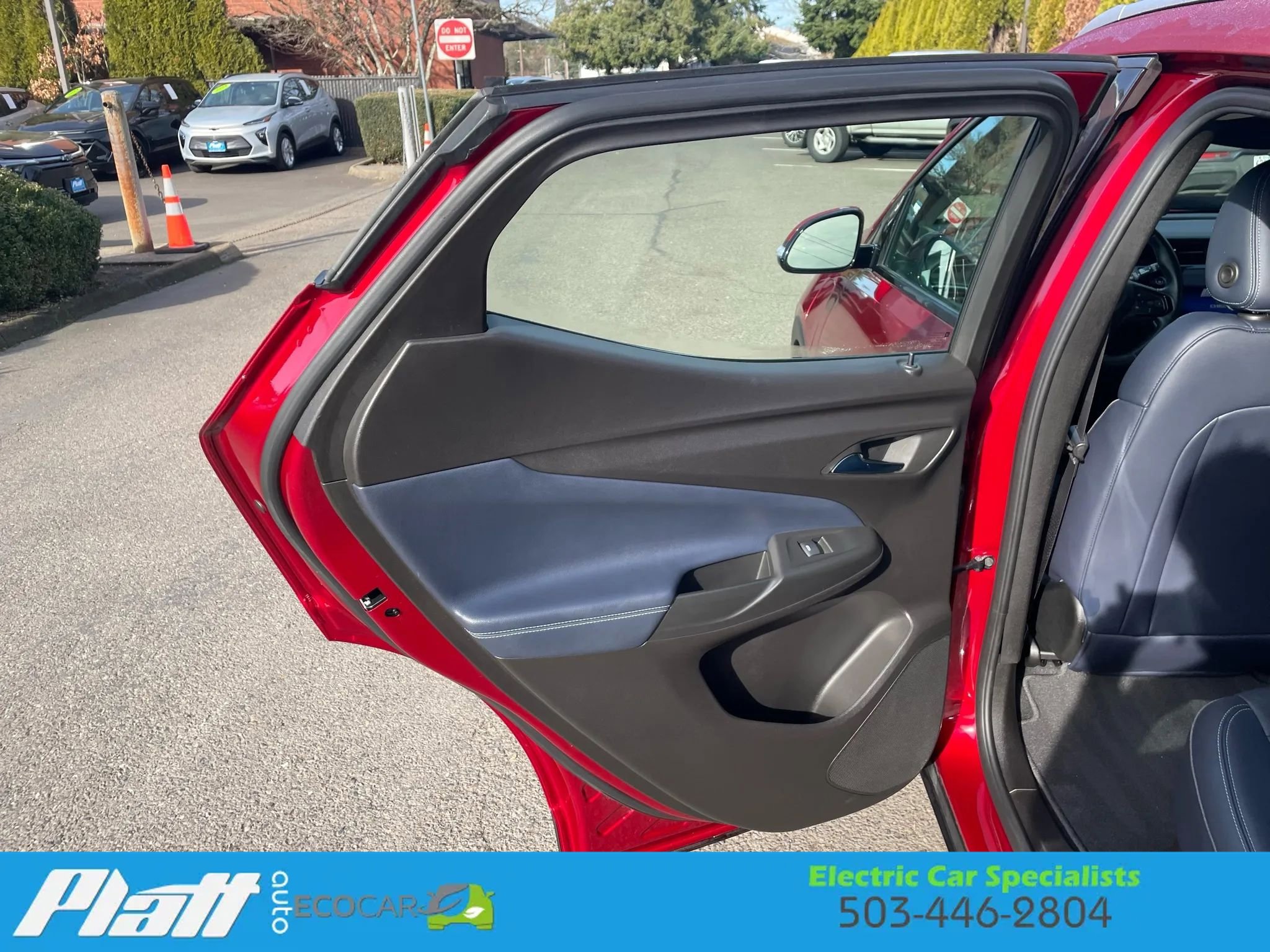 Used 2022 Chevrolet Bolt EUV LT w/ Convenience Package image 38