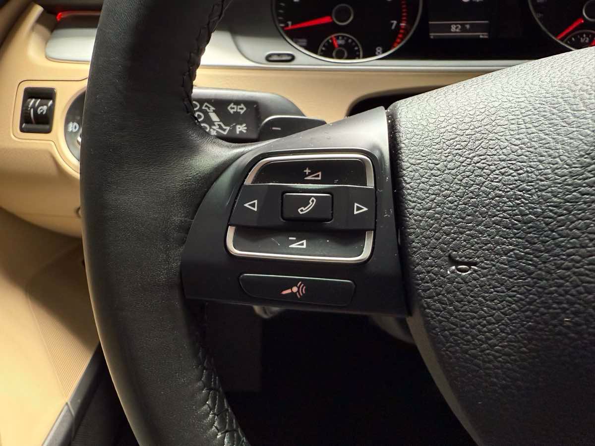 Used 2014 Volkswagen CC Sport FWD image 15
