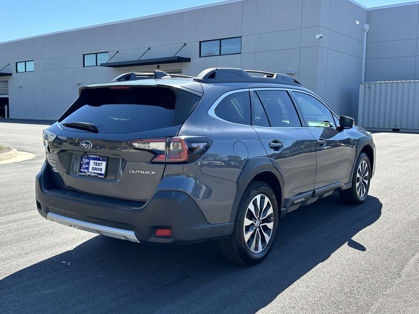 Used 2023 Subaru Outback Limited AWD/4WD image 27