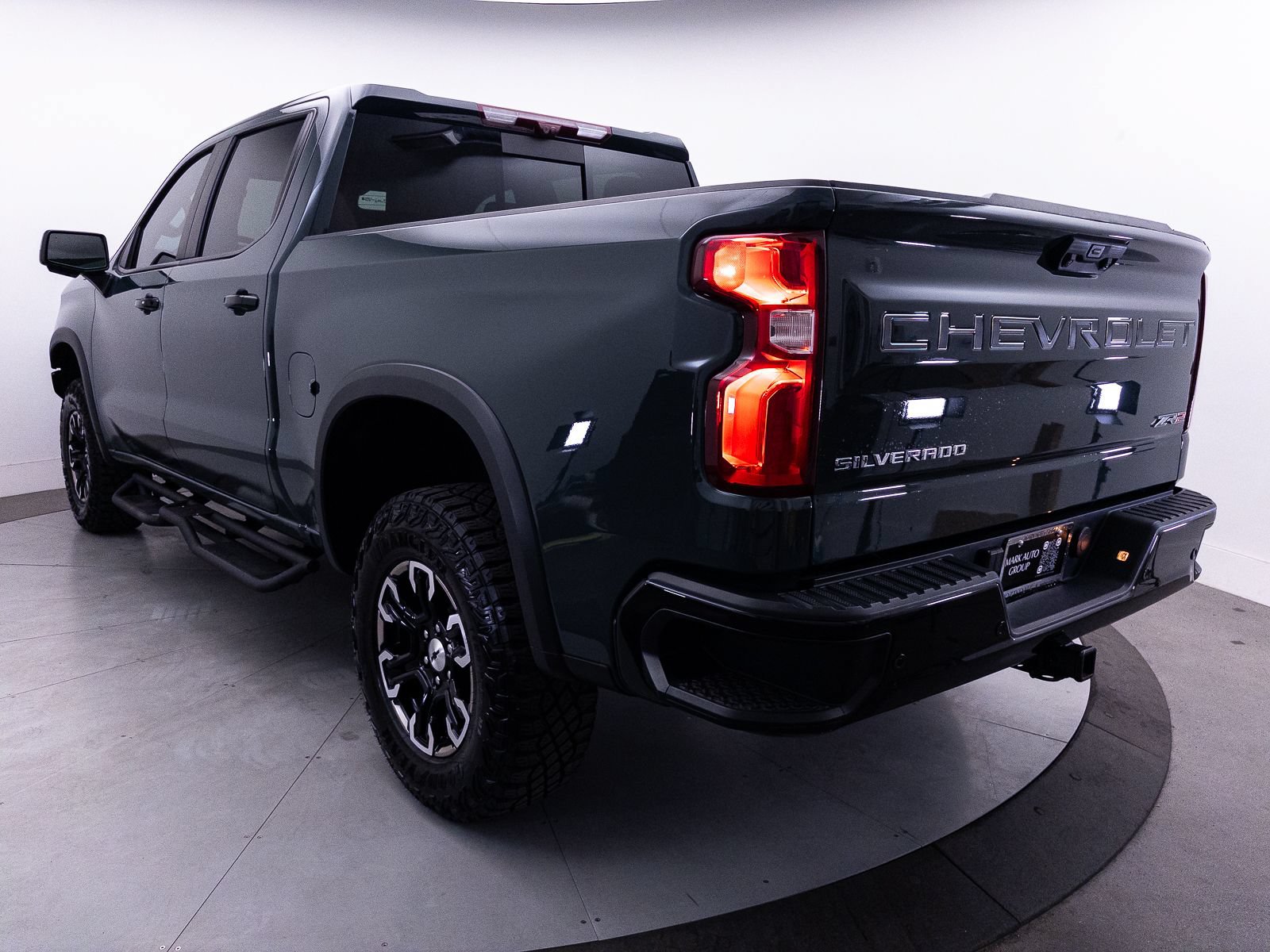 Used 2025 Chevrolet Silverado 1500 ZR2 w/ Technology Package AWD/4WD image 23