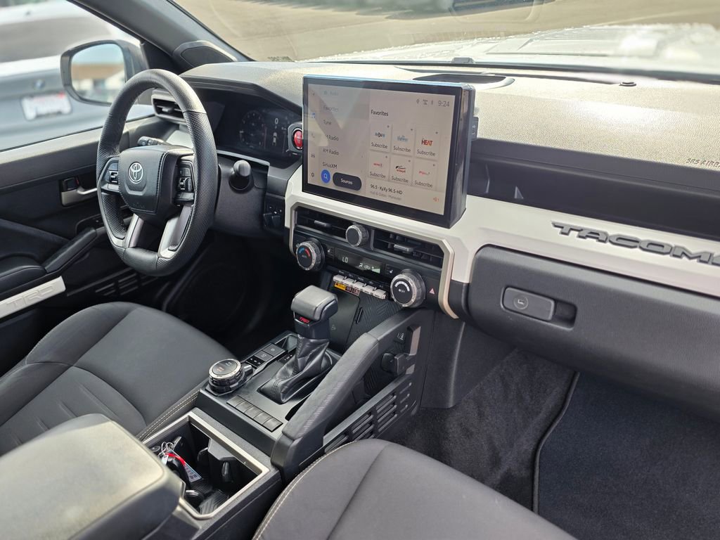 Used 2024 Toyota Tacoma TRD Sport w/ TRD Sport Upgrade Package image 9