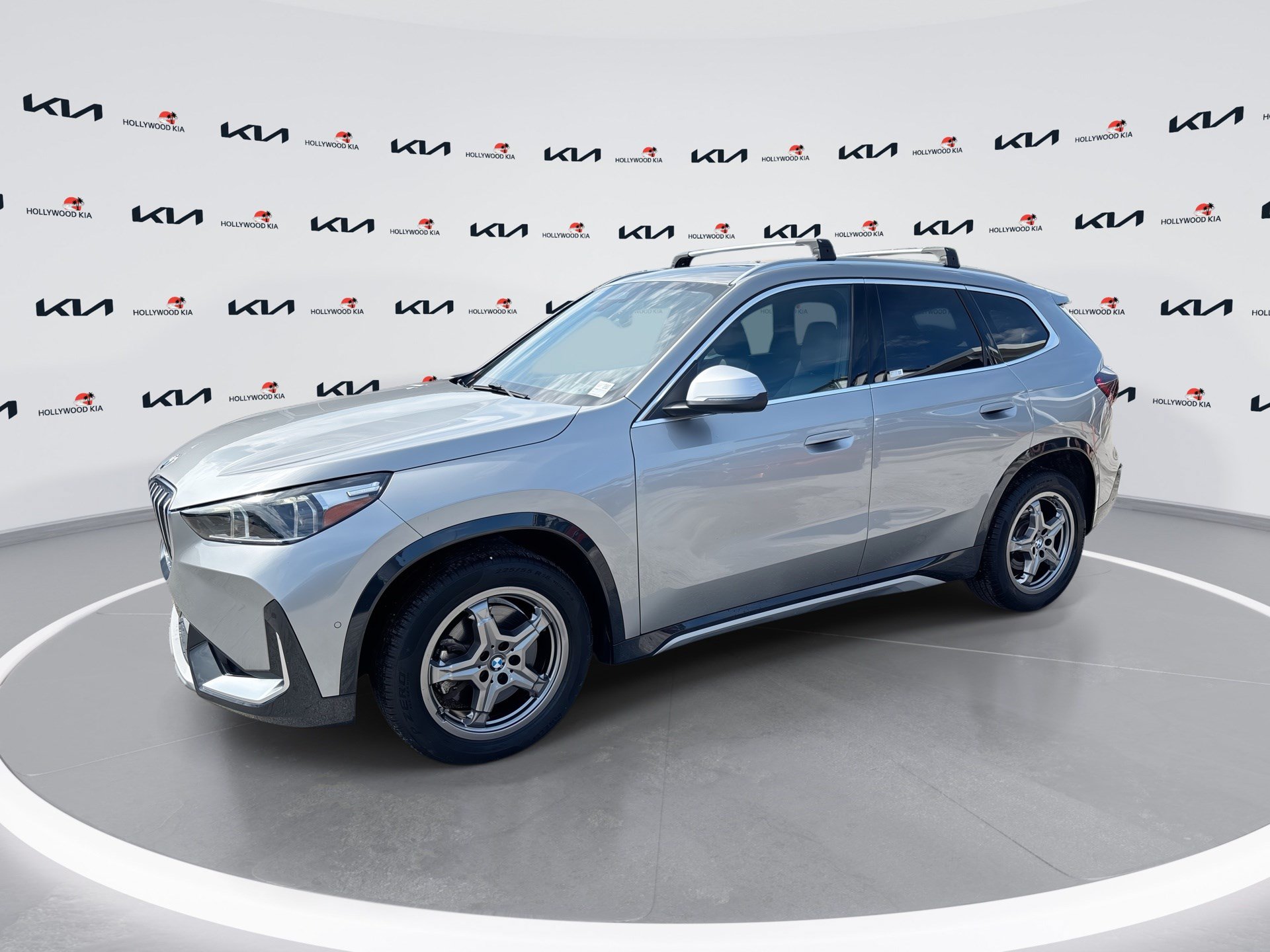Used 2024 BMW X1 xDrive28i AWD/4WD image 1