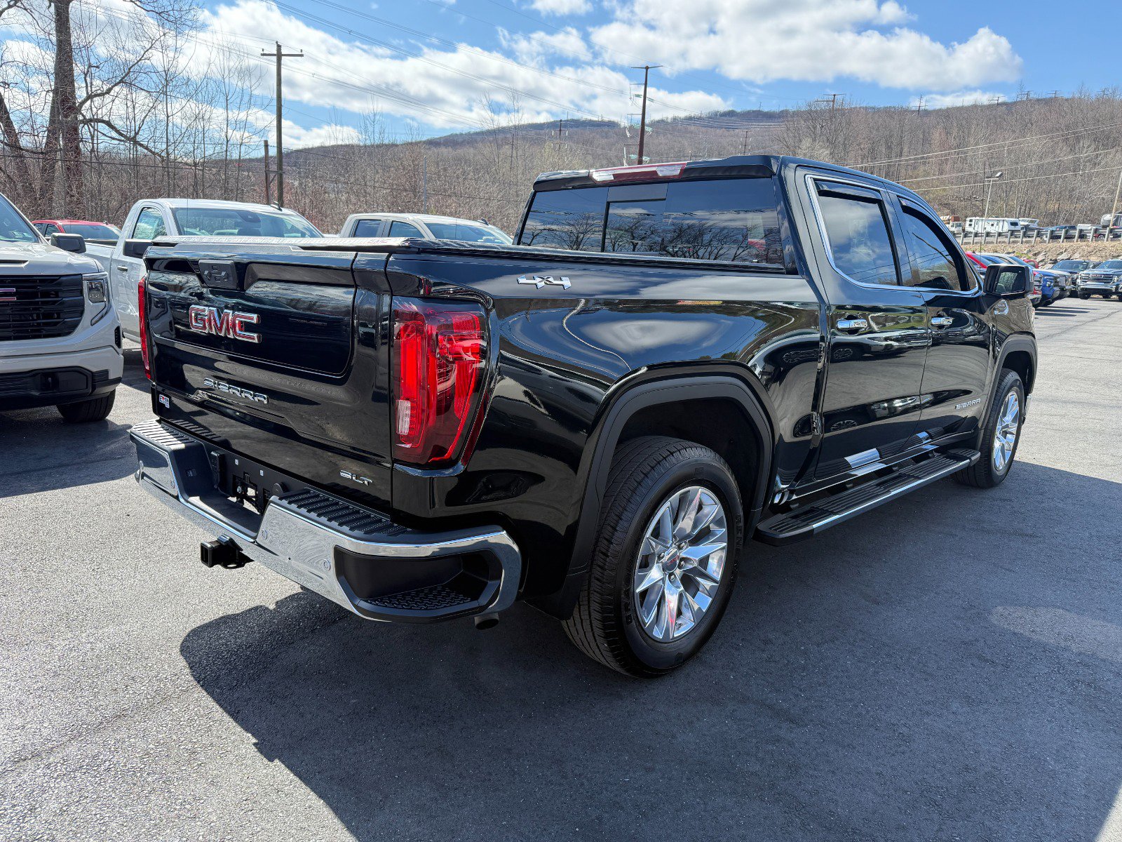 Used 2024 GMC Sierra 1500 SLT w/ SLT Premium Plus Package image 5