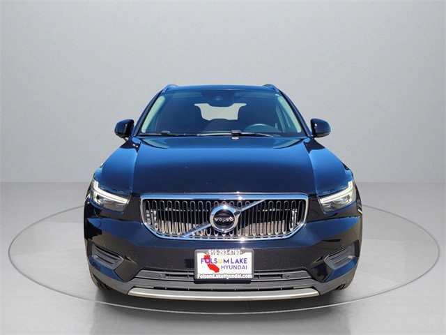 Used 2019 Volvo XC40 T5 Momentum image 2