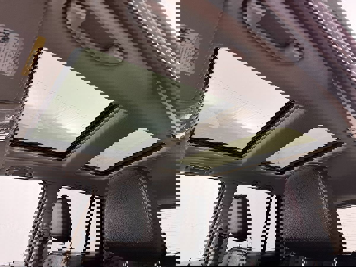 Used 2014 Mercedes-Benz GLK 350 4MATIC Premium image 7