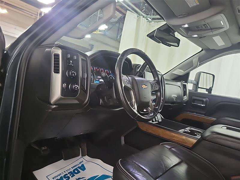 Used 2019 Chevrolet Silverado 2500 High Country AWD/4WD image 10