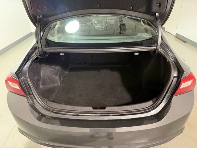 Used 2016 Chevrolet Malibu LT FWD image 8
