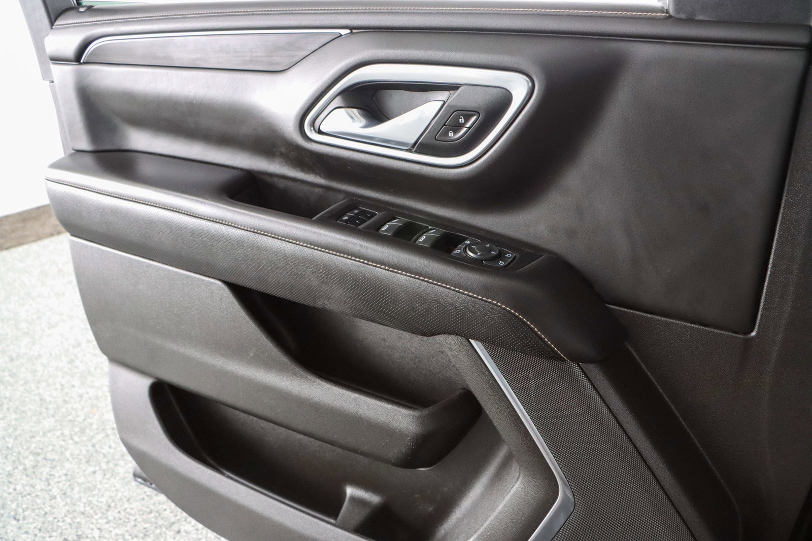 Used 2021 GMC Yukon SLT w/ SLT Luxury Plus Package image 26