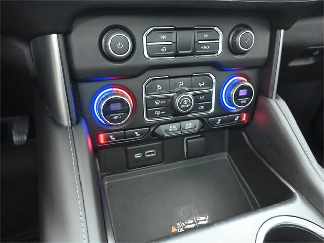 Used 2023 Chevrolet Suburban Z71 w/ Luxury Package image 34