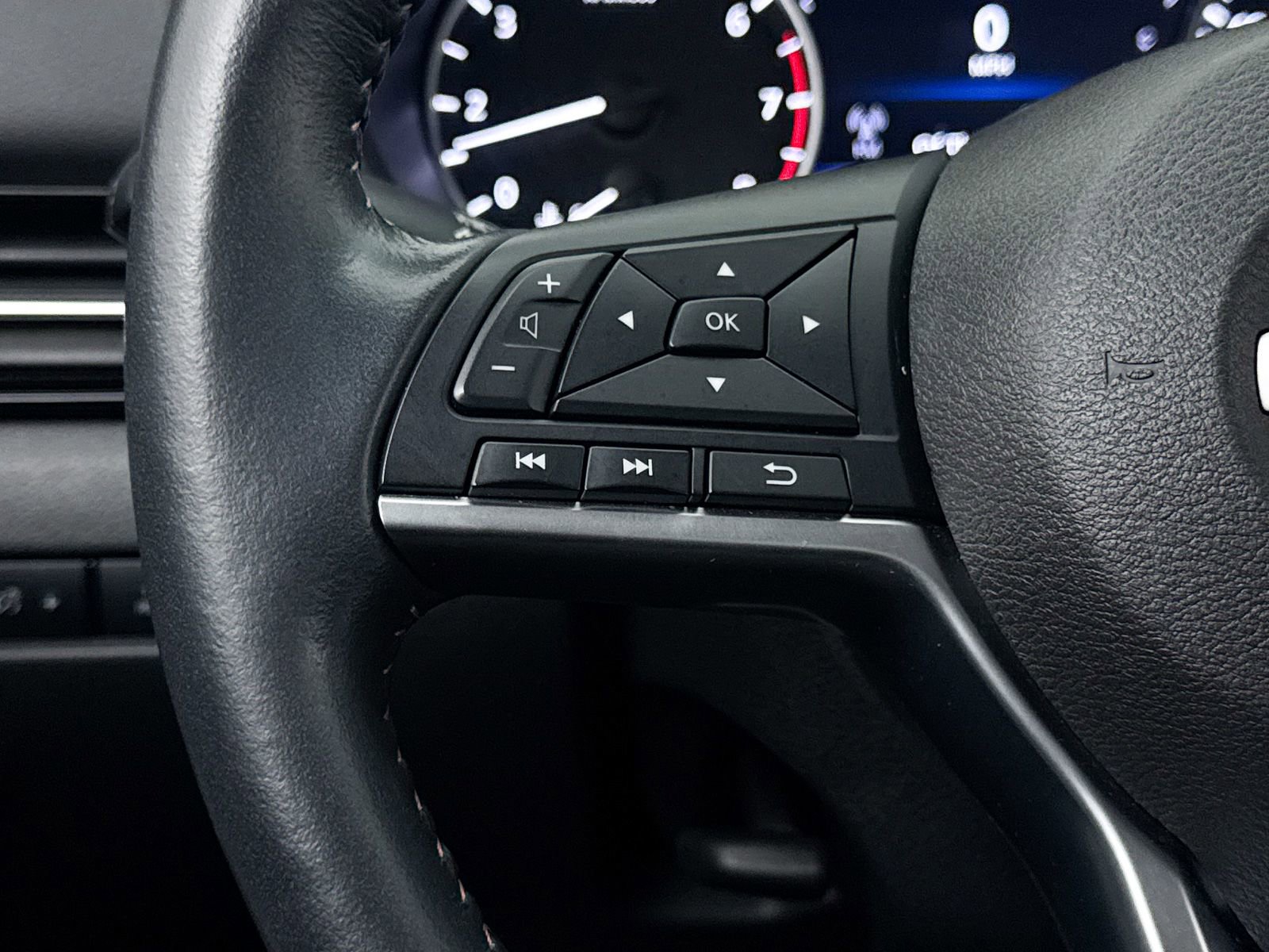 Used 2024 Nissan Sentra SR w/ Trunk Package image 30