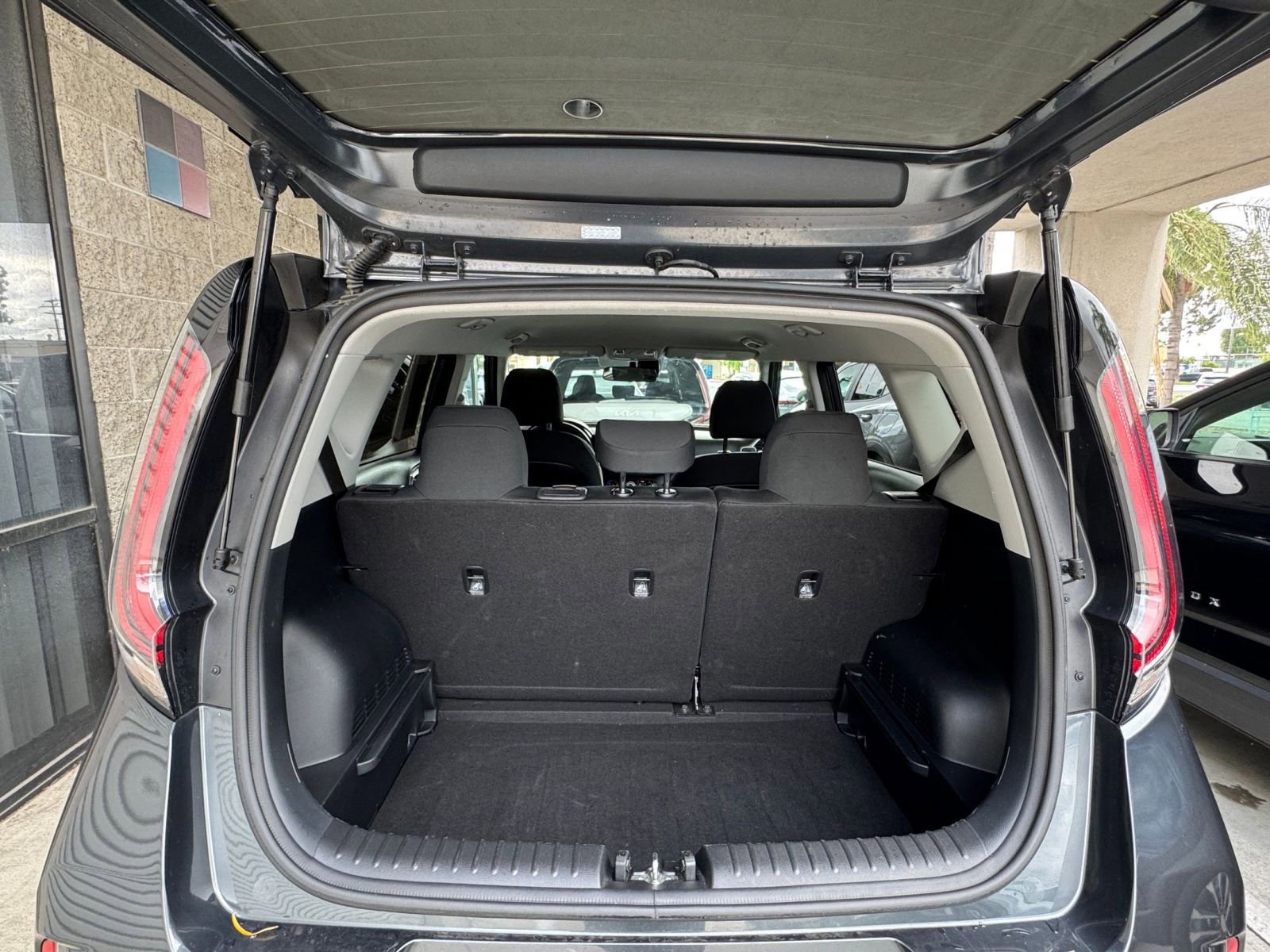 Used 2025 Kia Soul LX w/ LX Technology Package image 29