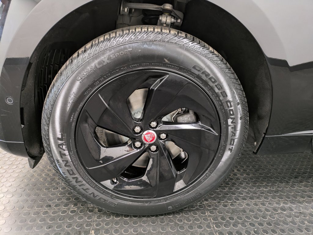 Used 2021 Jaguar F-PACE S image 7