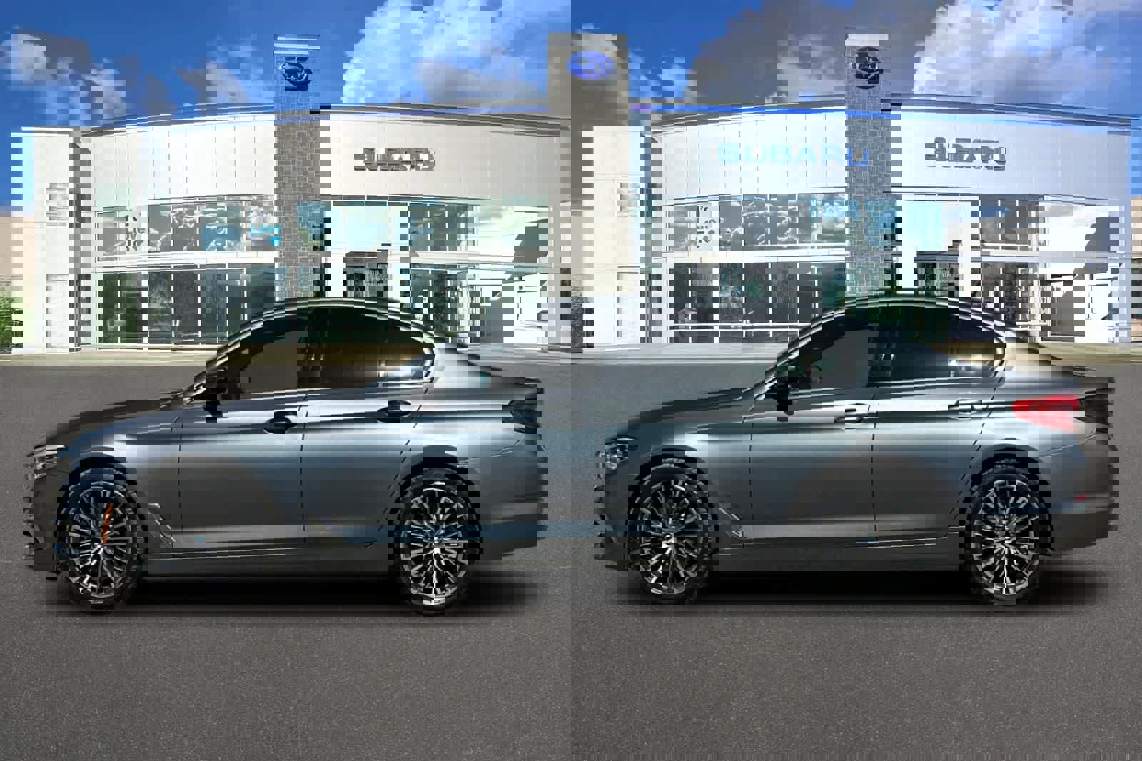 Used 2019 BMW 530i w/ Luxury Package image 9