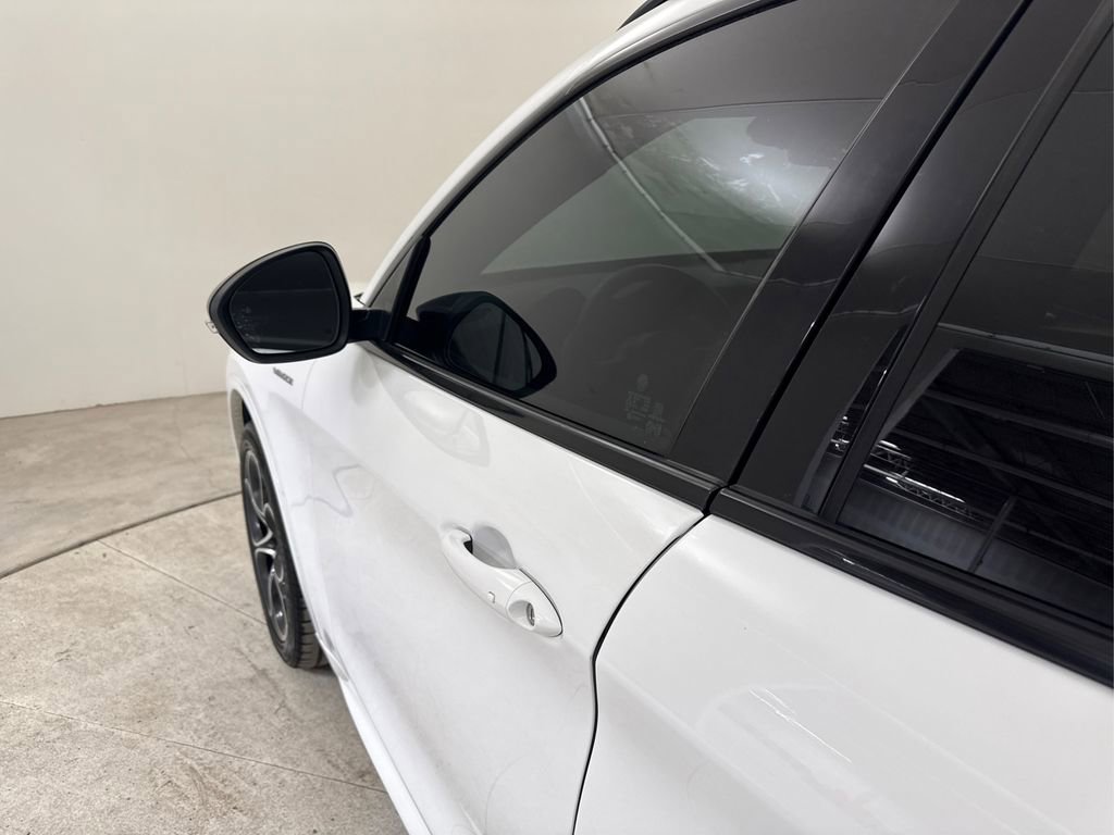 Used 2022 Alfa Romeo Stelvio Veloce AWD/4WD image 17