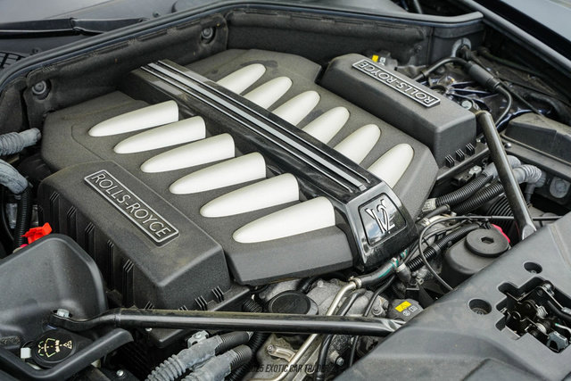 Used 2017 Rolls-Royce Wraith image 18