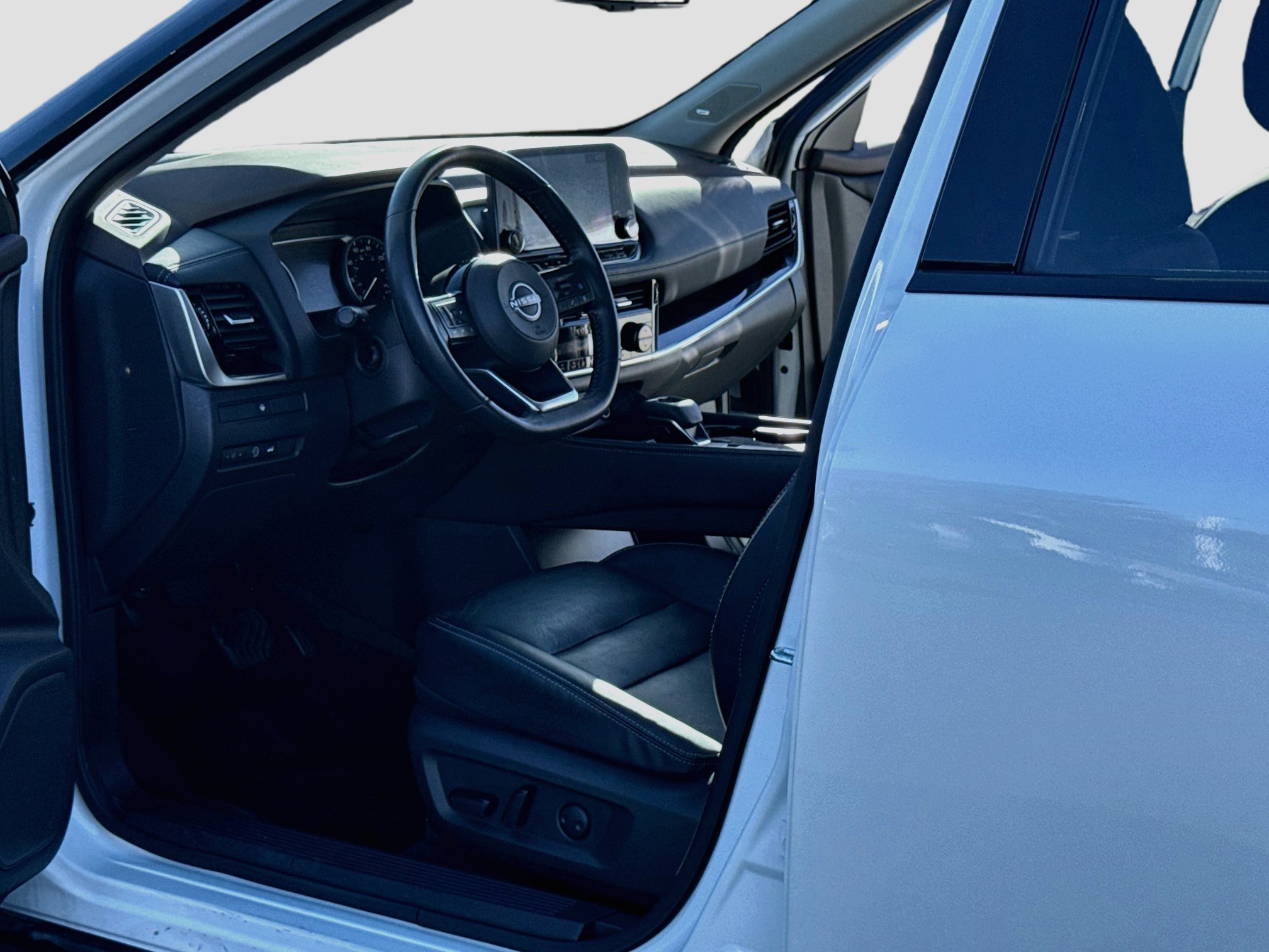 Certified 2023 Nissan Rogue SL w/ SL Premium Package AWD/4WD image 11