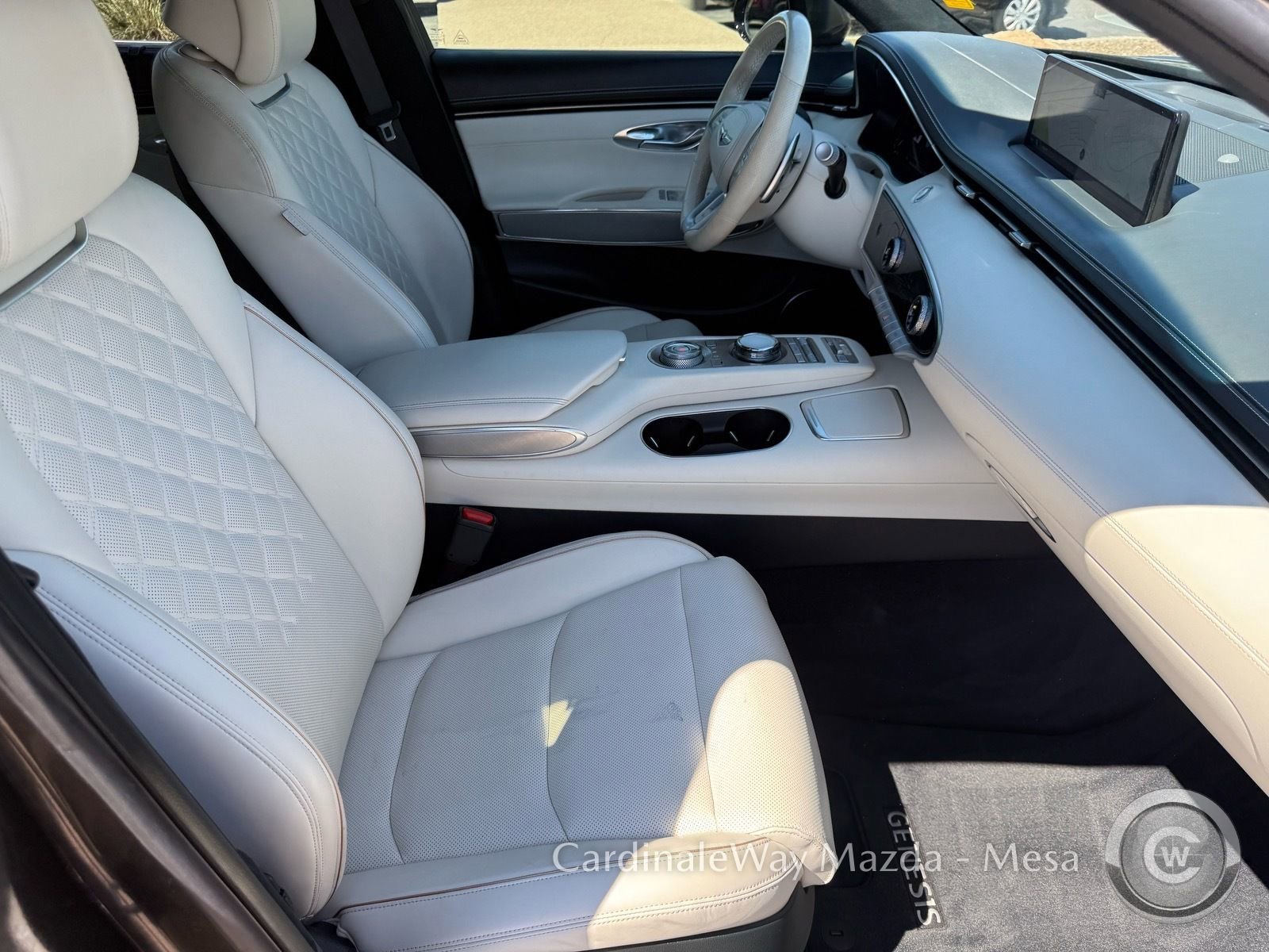 Used 2025 Genesis Electrified GV70 w/ Prestige Package AWD/4WD image 32