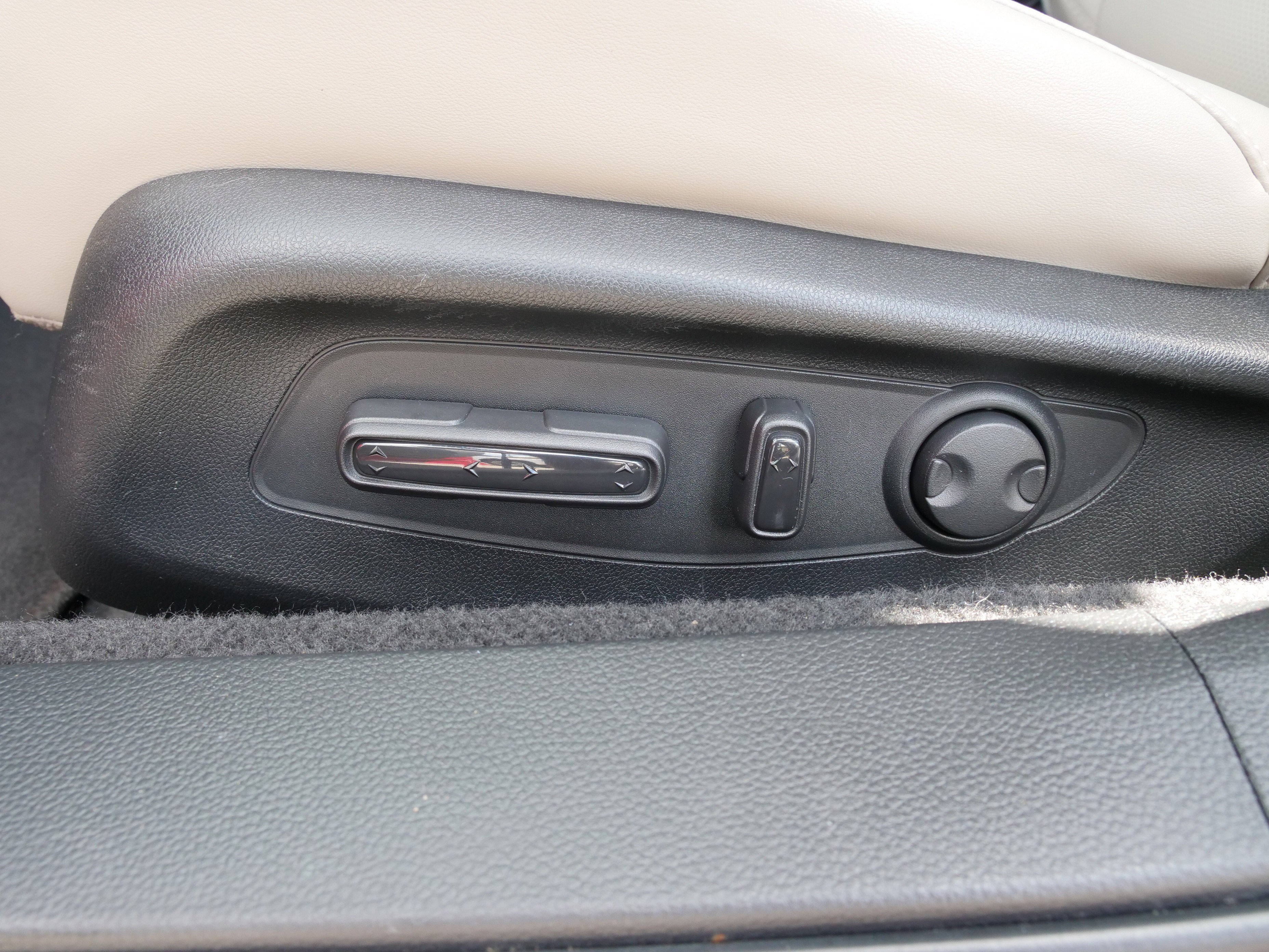 Used 2023 Honda Accord Touring image 17