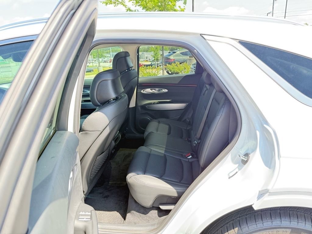 New 2026 Genesis GV70 2.5T Select image 12