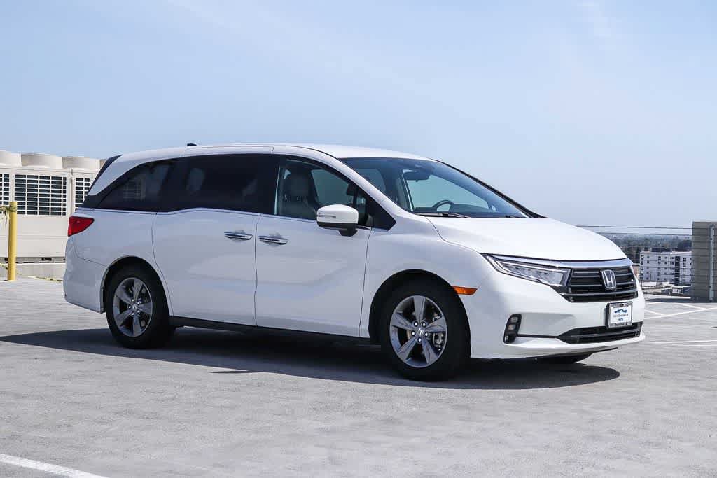 Used 2023 Honda Odyssey EX image 3