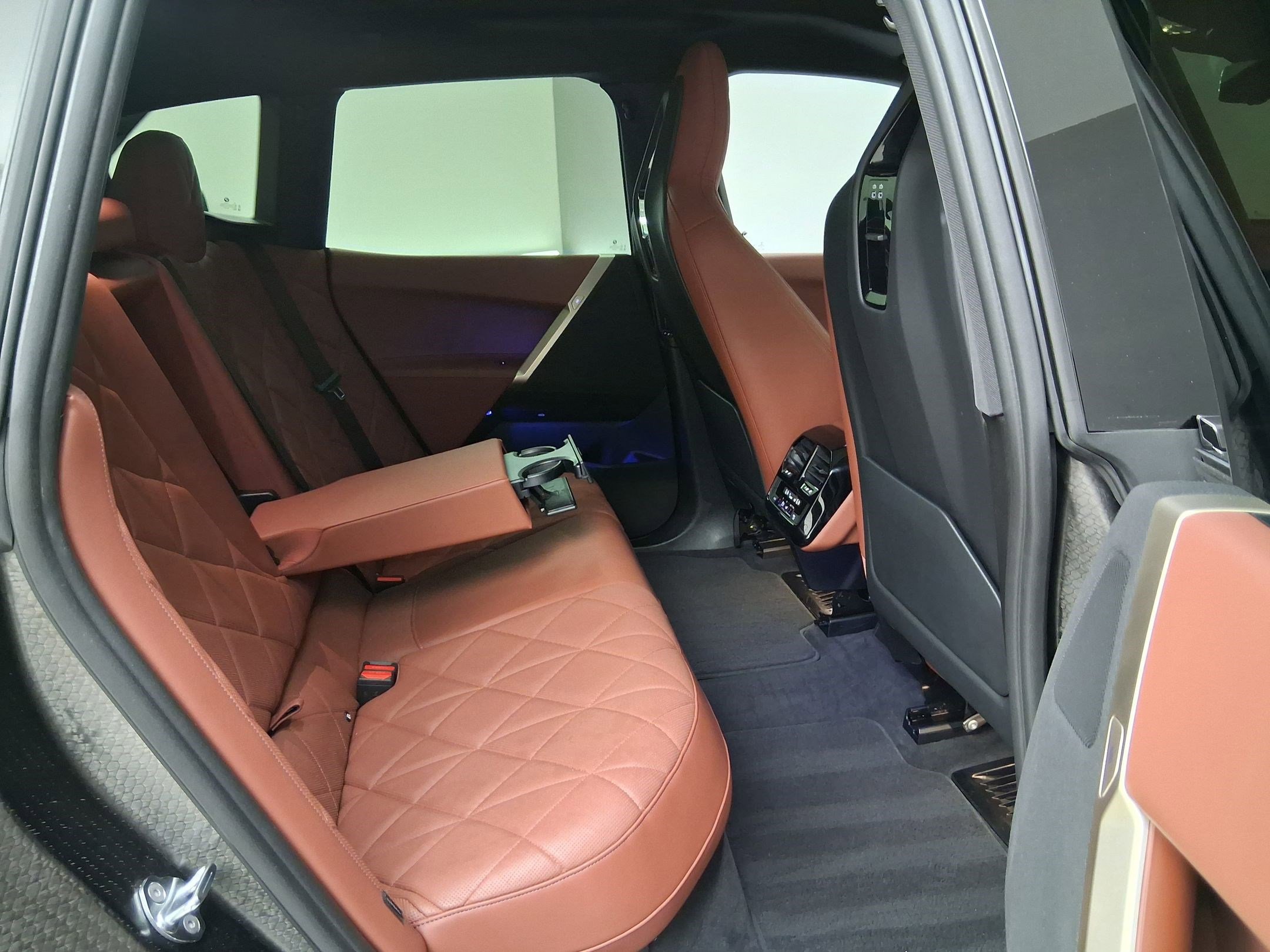 Certified 2023 BMW iX xDrive50 w/ Sport Package image 29