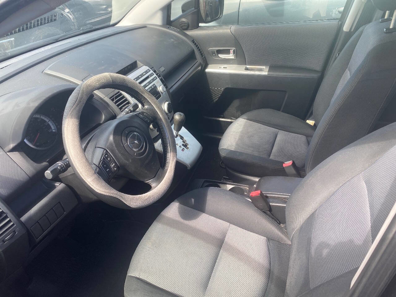 Used 2007 MAZDA MAZDA5 Touring image 5